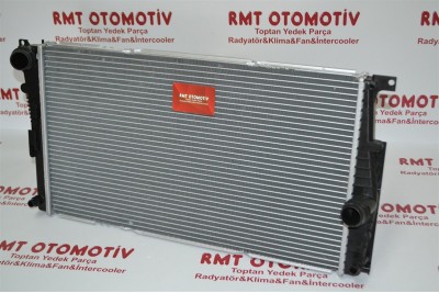 BMW F20, F22, F30, F32, F34 1.25i, 3.20i SU RADYATÖRÜ BENZİN OTOMATİK 600*338 7618807